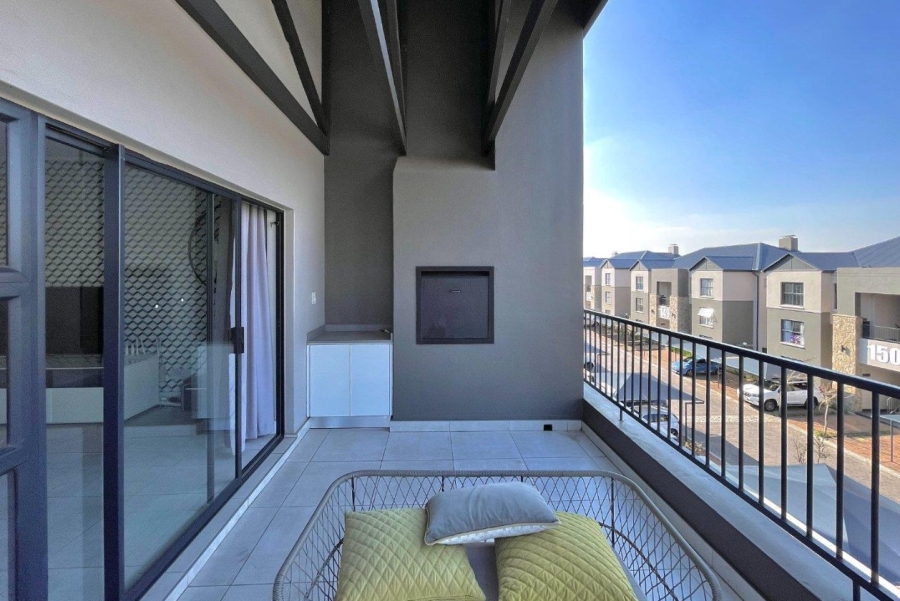 To Let 2 Bedroom Property for Rent in Waterfall Gauteng