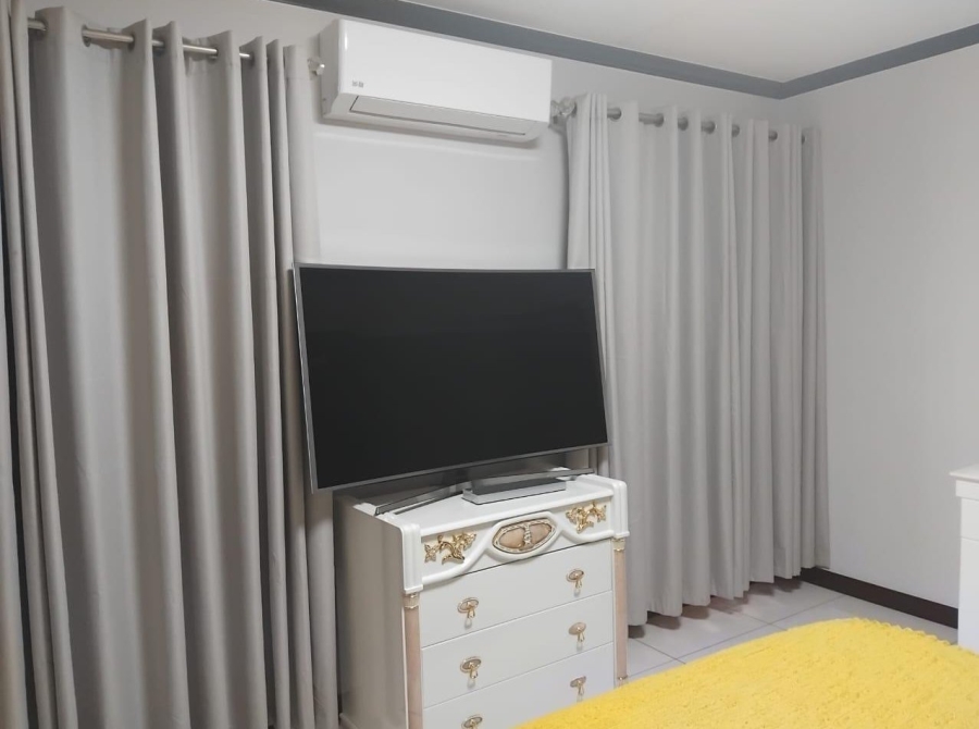 To Let 3 Bedroom Property for Rent in Fourways Gardens Gauteng