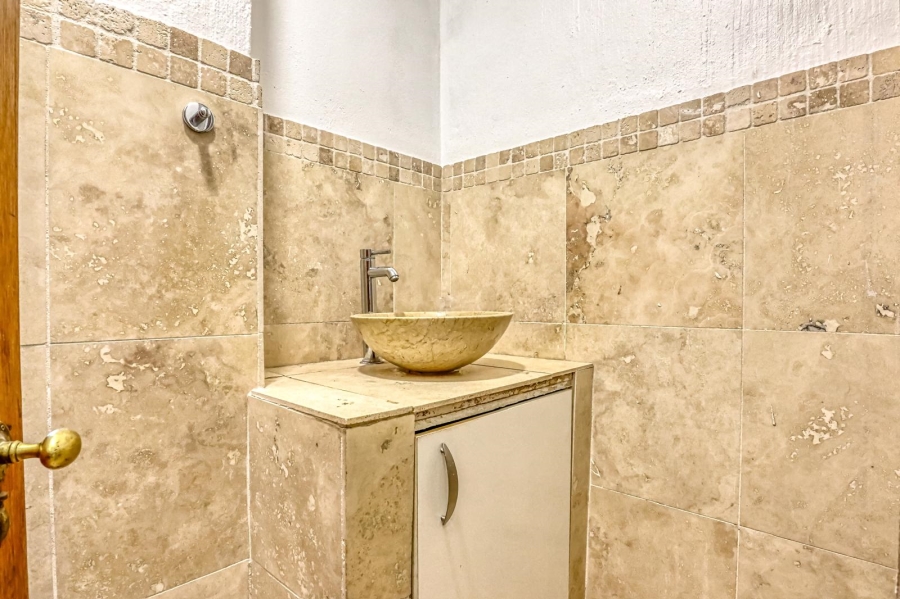 To Let 5 Bedroom Property for Rent in Rivonia Gauteng