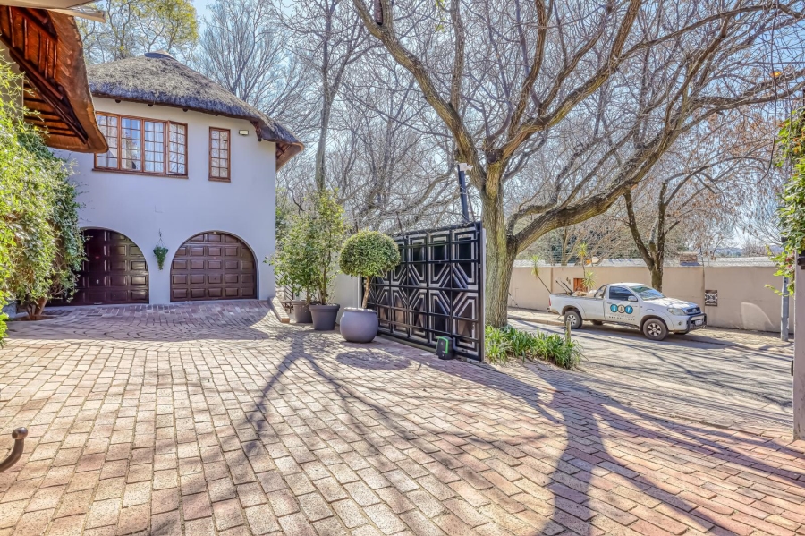 To Let 5 Bedroom Property for Rent in Rivonia Gauteng