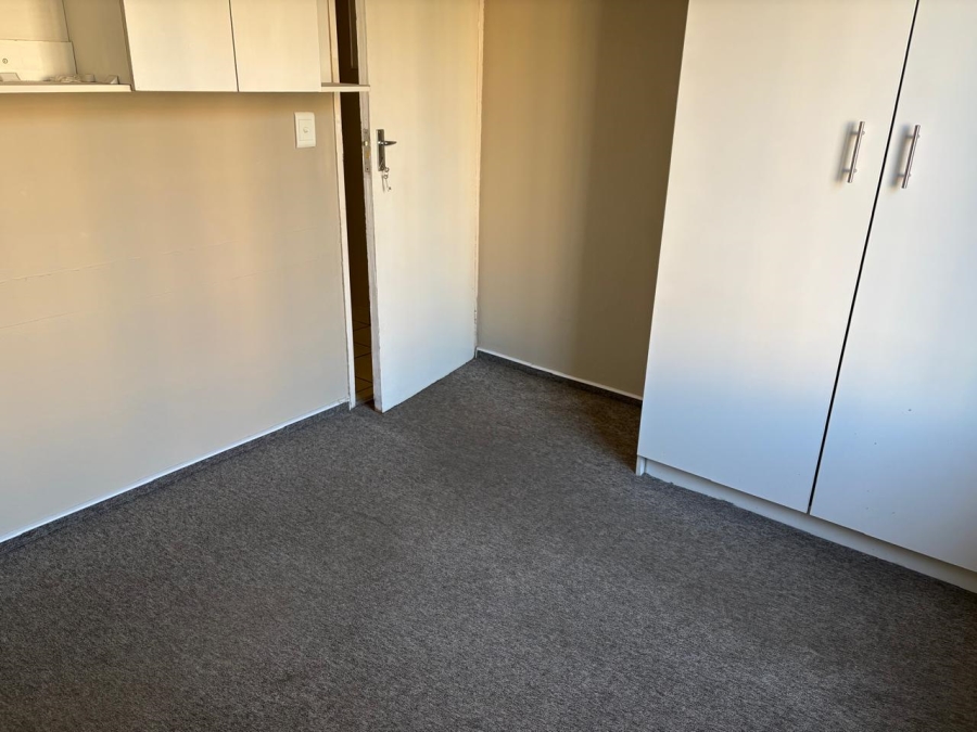 To Let 2 Bedroom Property for Rent in North Riding Gauteng