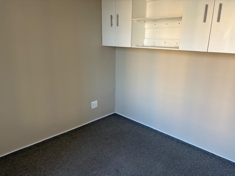 To Let 2 Bedroom Property for Rent in North Riding Gauteng