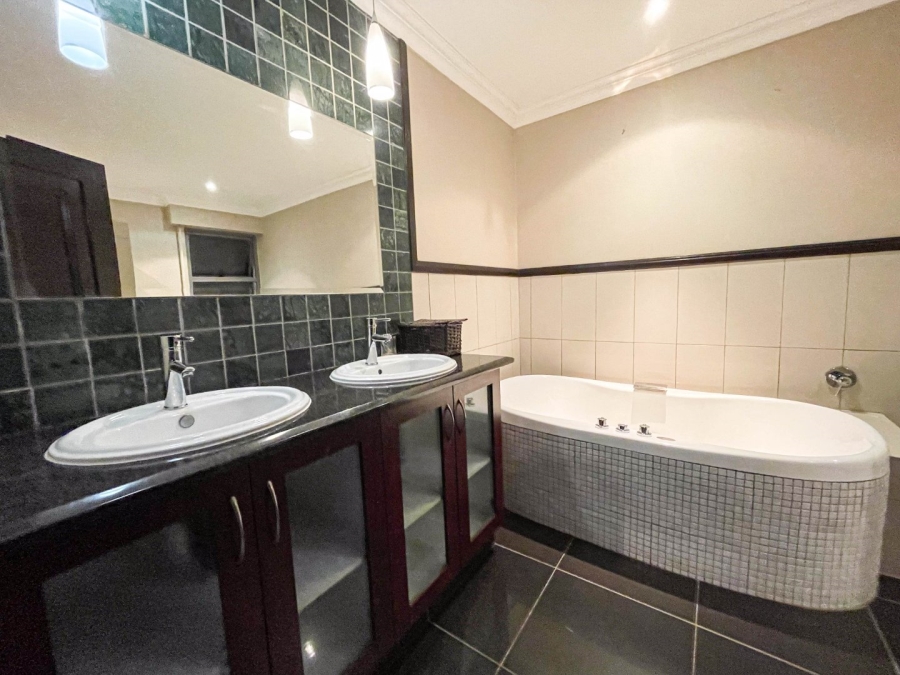 To Let 3 Bedroom Property for Rent in Morningside Gauteng