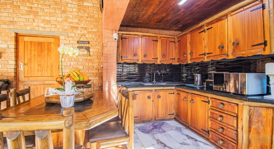 5 Bedroom Property for Sale in Kensington Gauteng