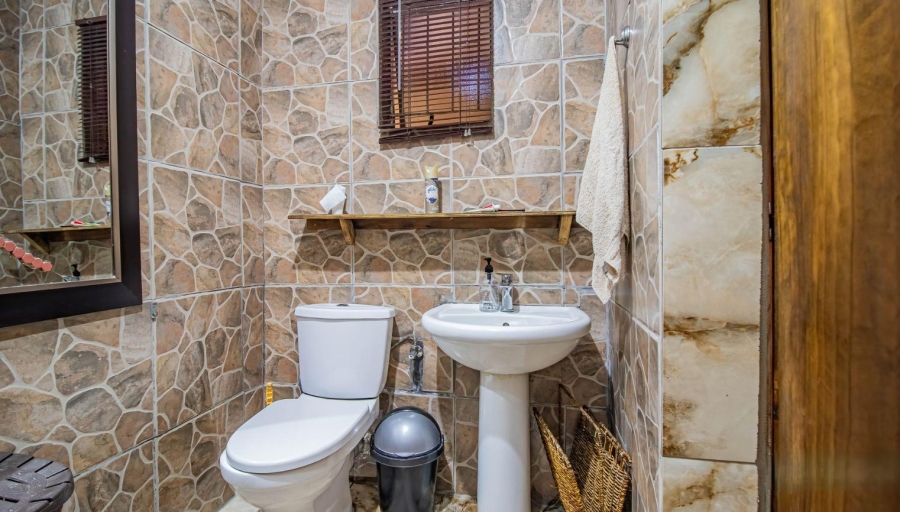 5 Bedroom Property for Sale in Kensington Gauteng