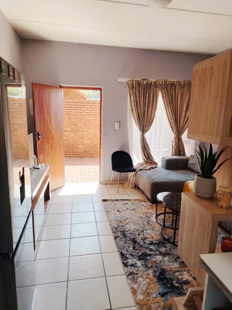 2 Bedroom Property for Sale in Amorosa Gauteng
