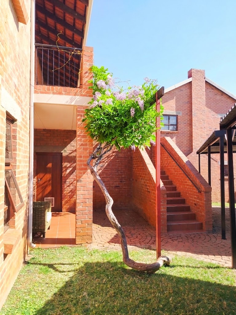 2 Bedroom Property for Sale in Amorosa Gauteng