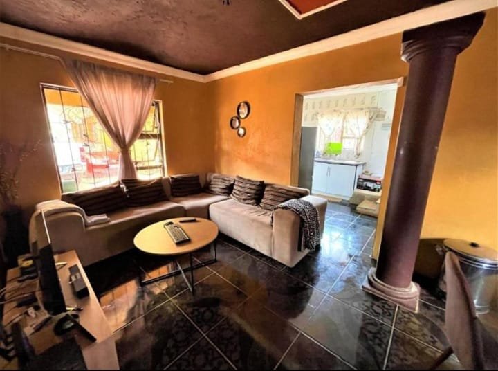 5 Bedroom Property for Sale in Zakariyya Park Gauteng