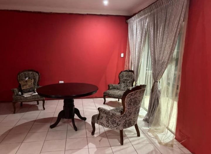 5 Bedroom Property for Sale in Zakariyya Park Gauteng