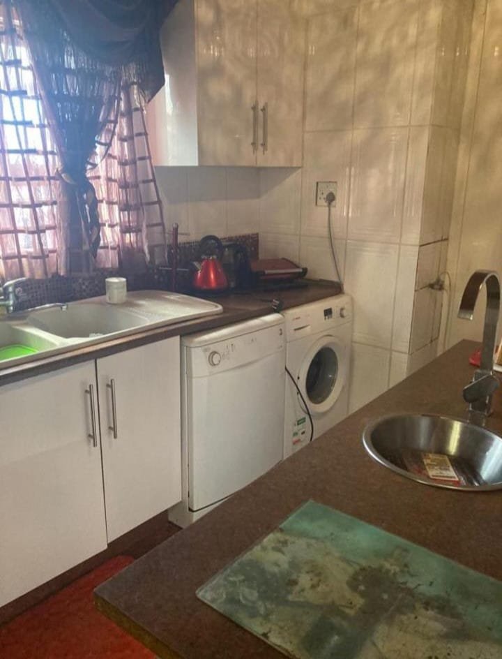5 Bedroom Property for Sale in Zakariyya Park Gauteng