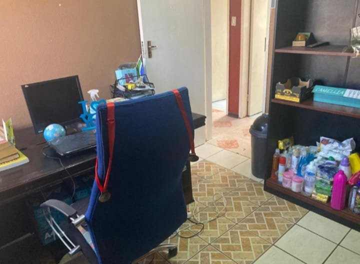 5 Bedroom Property for Sale in Zakariyya Park Gauteng