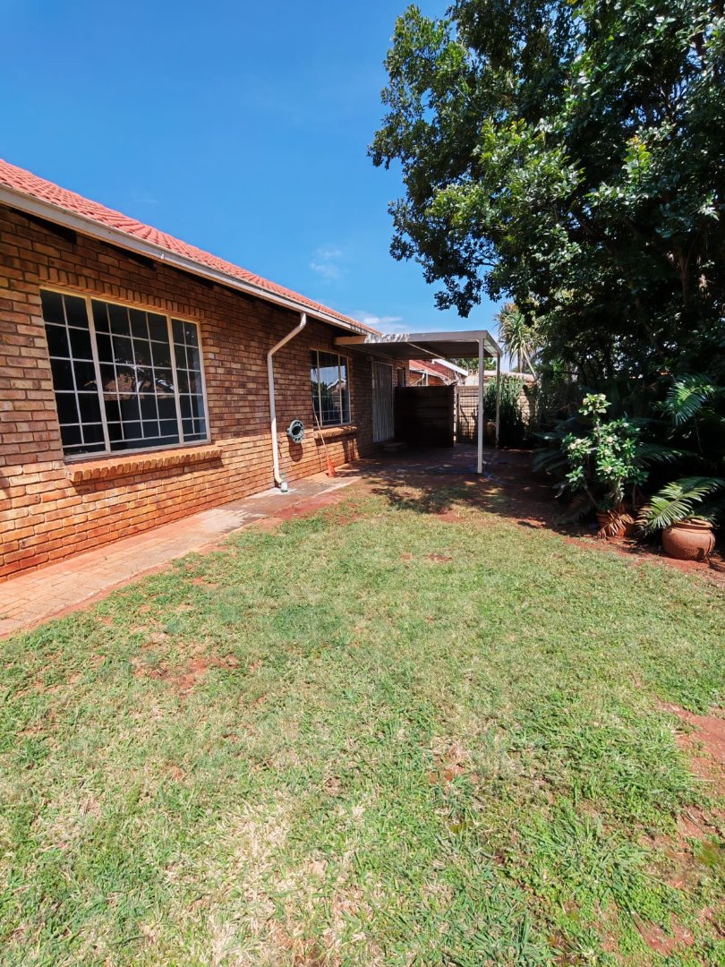 3 Bedroom Property for Sale in Dorandia Gauteng