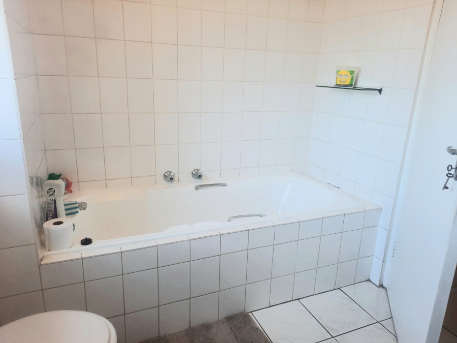 2 Bedroom Property for Sale in Northwold Gauteng