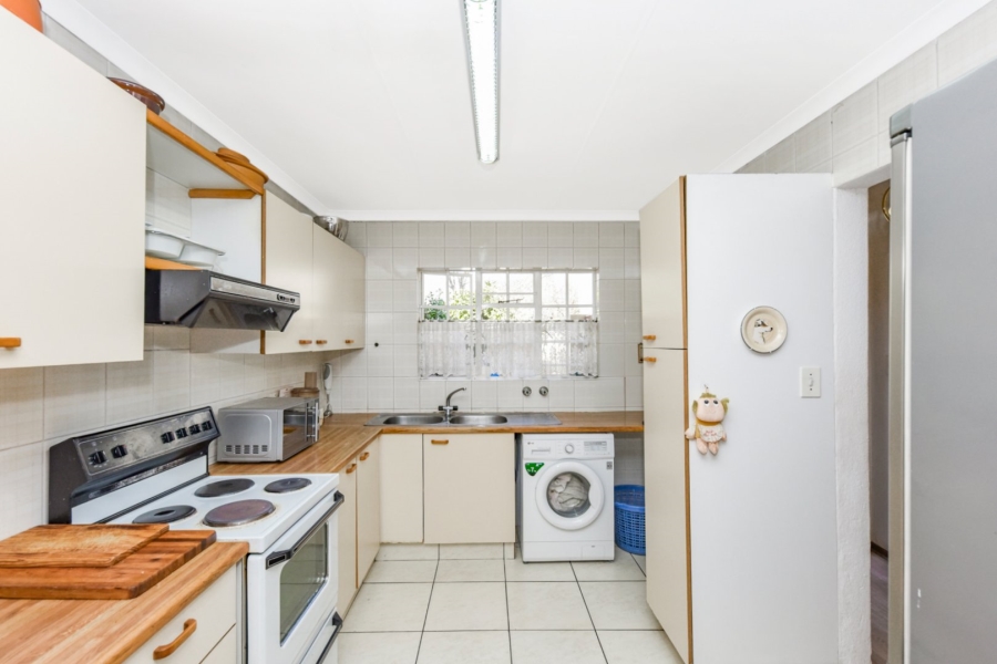 2 Bedroom Property for Sale in Magaliessig Gauteng