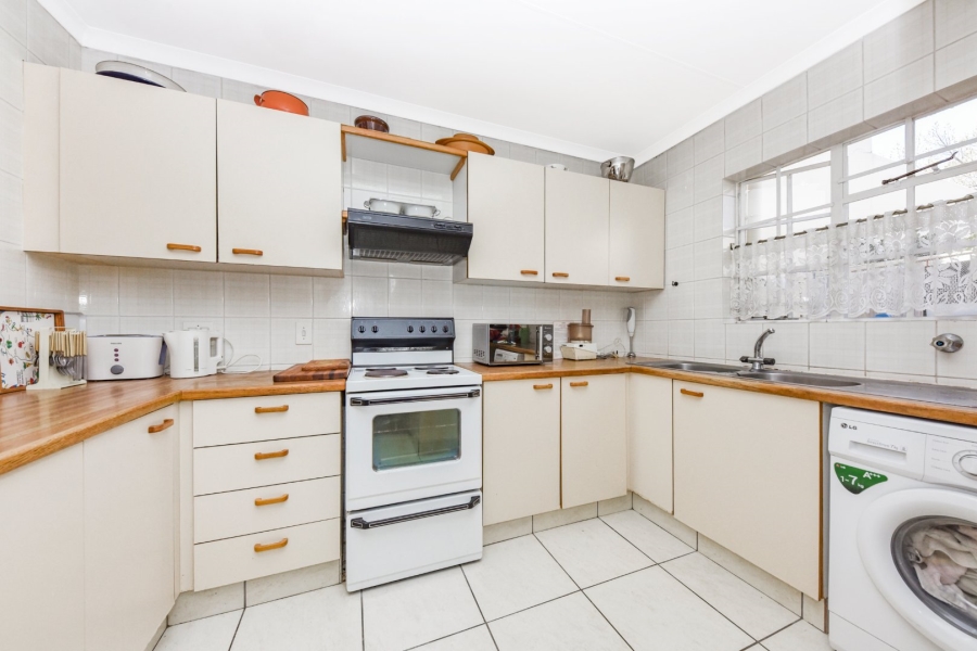 2 Bedroom Property for Sale in Magaliessig Gauteng