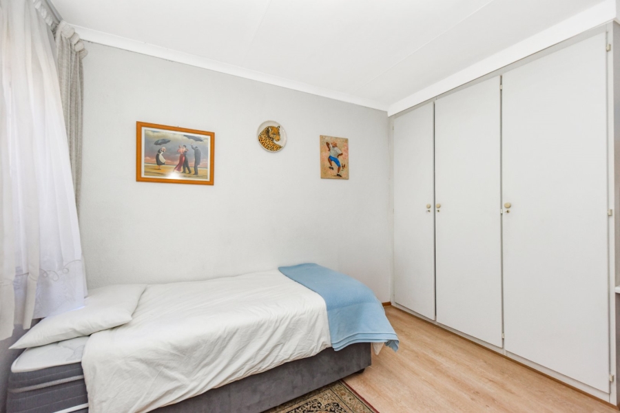 2 Bedroom Property for Sale in Magaliessig Gauteng