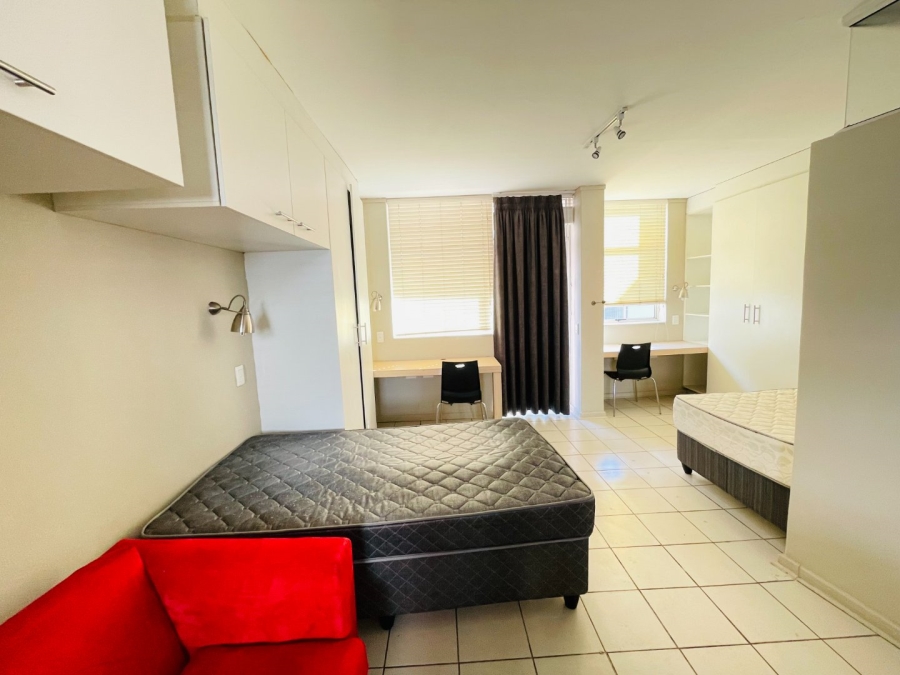 1 Bedroom Property for Sale in Hillcrest Gauteng