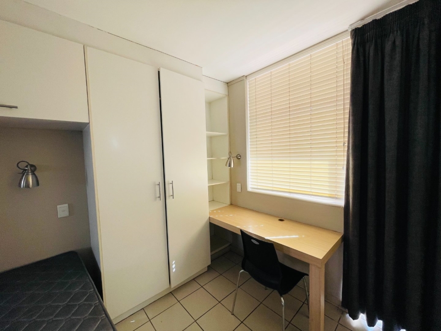 1 Bedroom Property for Sale in Hillcrest Gauteng