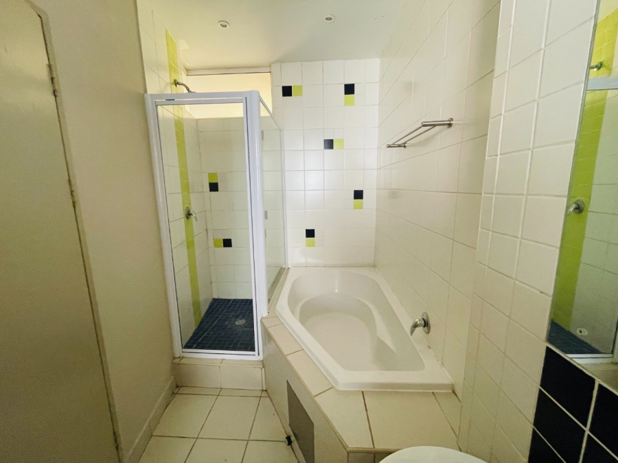 1 Bedroom Property for Sale in Hillcrest Gauteng