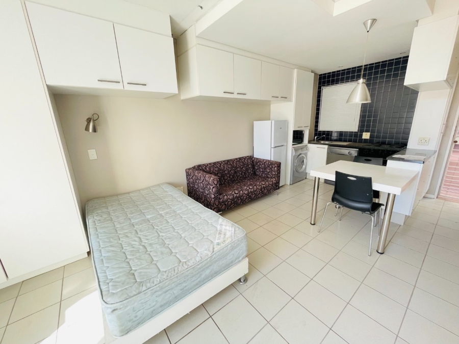 1 Bedroom Property for Sale in Hillcrest Gauteng