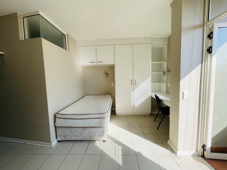1 Bedroom Property for Sale in Hillcrest Gauteng