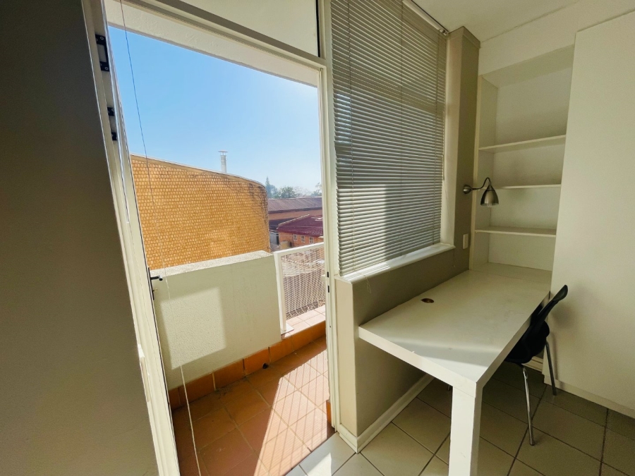 1 Bedroom Property for Sale in Hillcrest Gauteng