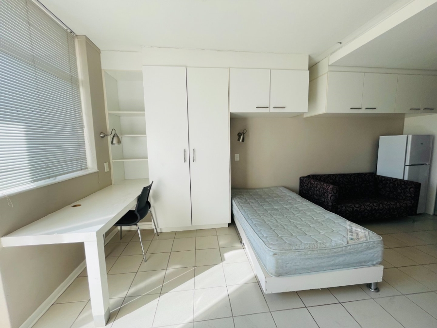 1 Bedroom Property for Sale in Hillcrest Gauteng