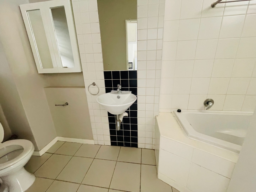 1 Bedroom Property for Sale in Hillcrest Gauteng