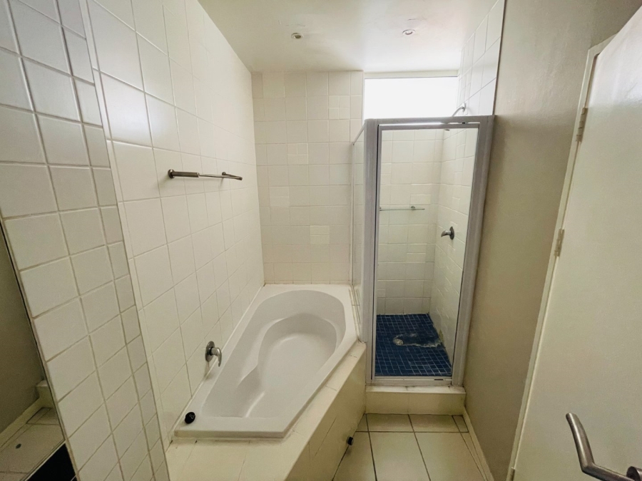 1 Bedroom Property for Sale in Hillcrest Gauteng