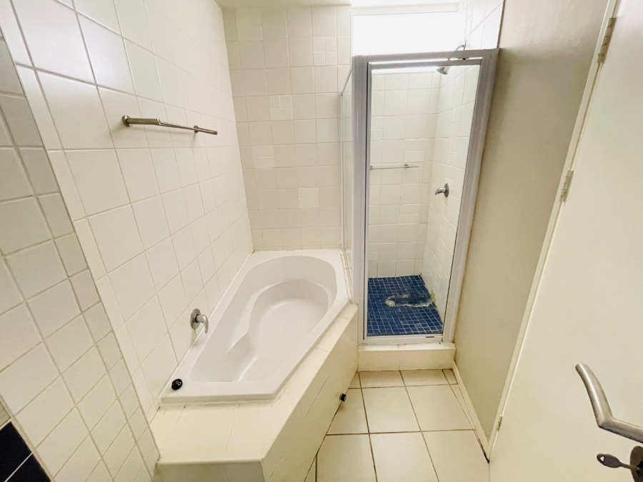 1 Bedroom Property for Sale in Hillcrest Gauteng