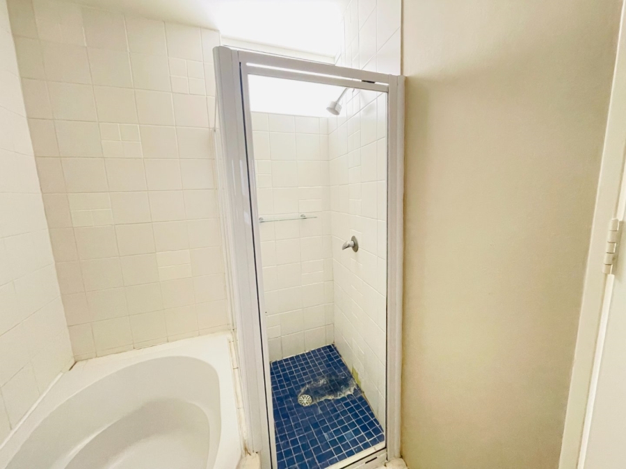 1 Bedroom Property for Sale in Hillcrest Gauteng
