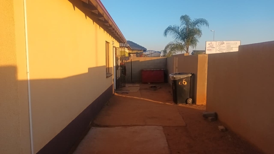 3 Bedroom Property for Sale in Windmill Park Gauteng