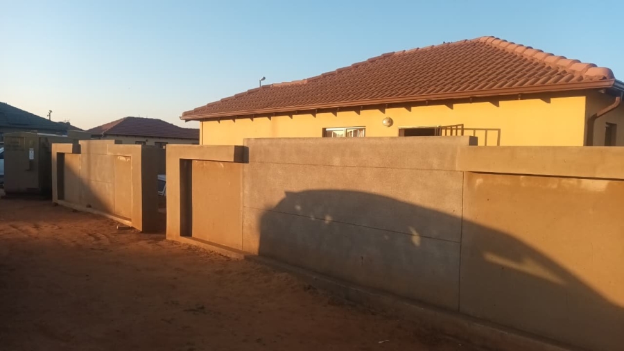 3 Bedroom Property for Sale in Windmill Park Gauteng