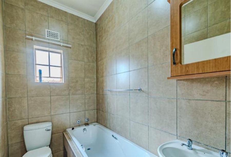 3 Bedroom Property for Sale in Thatch Hill Estate Gauteng