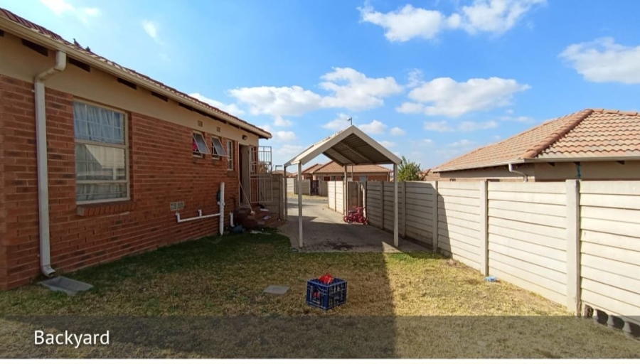 2 Bedroom Property for Sale in Thatch Hill Estate Gauteng