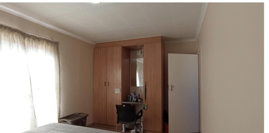 2 Bedroom Property for Sale in Thatch Hill Estate Gauteng