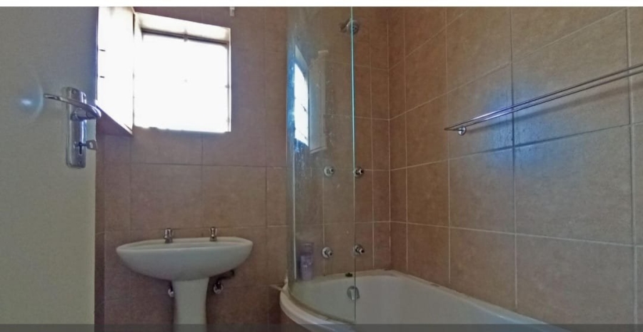 2 Bedroom Property for Sale in Thatch Hill Estate Gauteng