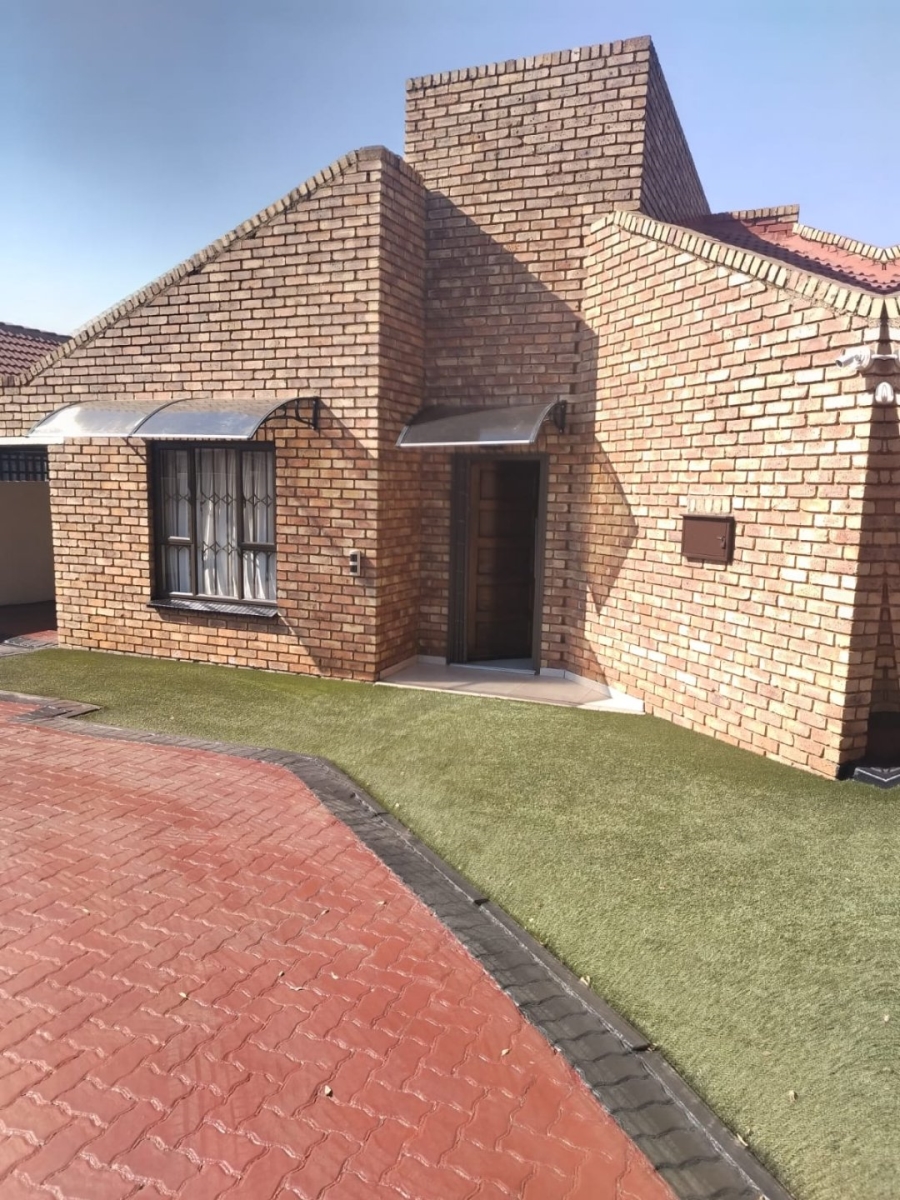 3 Bedroom Property for Sale in Atteridgeville Gauteng