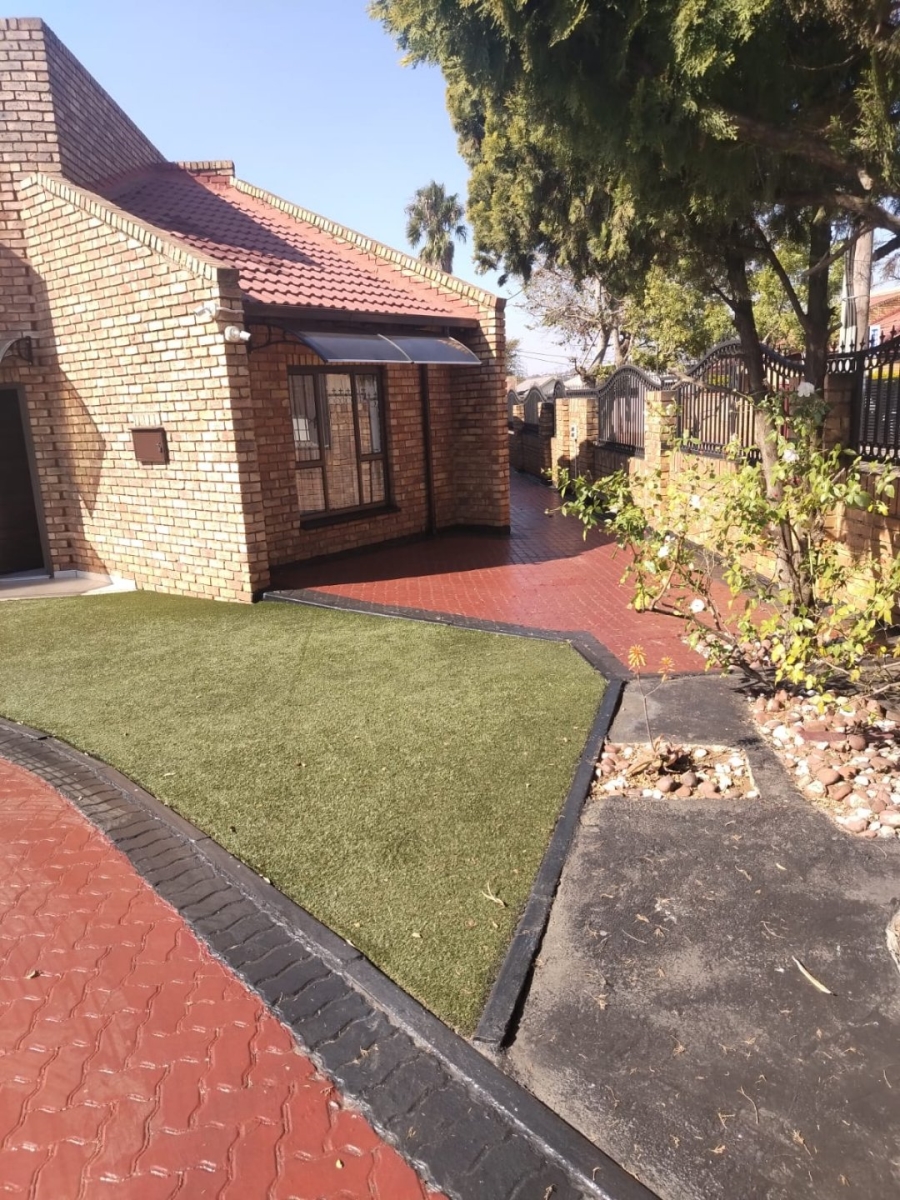 3 Bedroom Property for Sale in Atteridgeville Gauteng