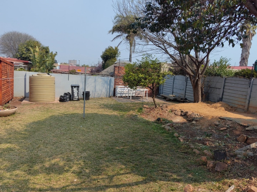 7 Bedroom Property for Sale in Westdene Gauteng