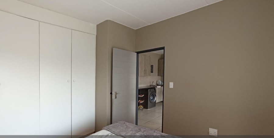 2 Bedroom Property for Sale in Glen Austin Gauteng