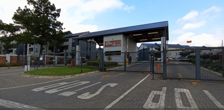 2 Bedroom Property for Sale in Glen Austin Gauteng