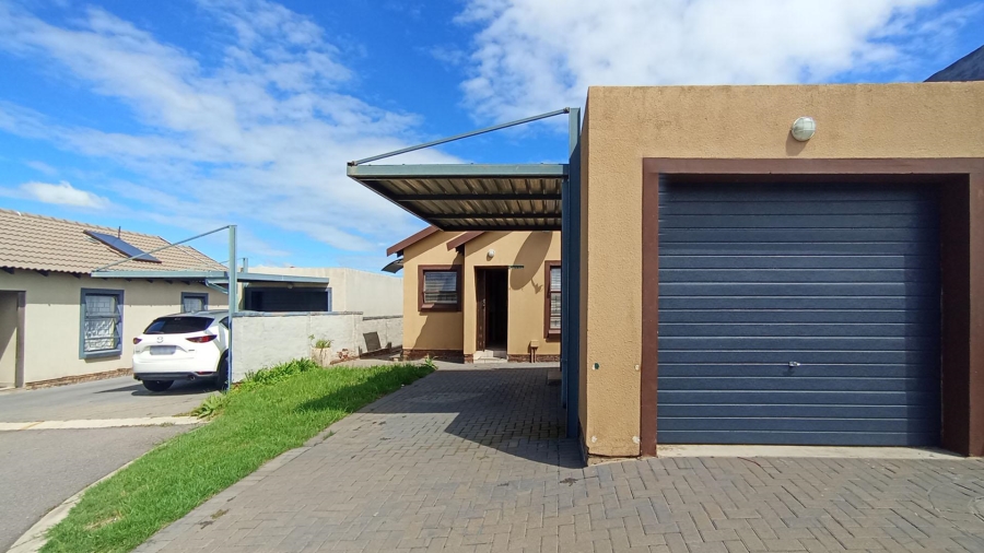 3 Bedroom Property for Sale in Kosmosdal Gauteng