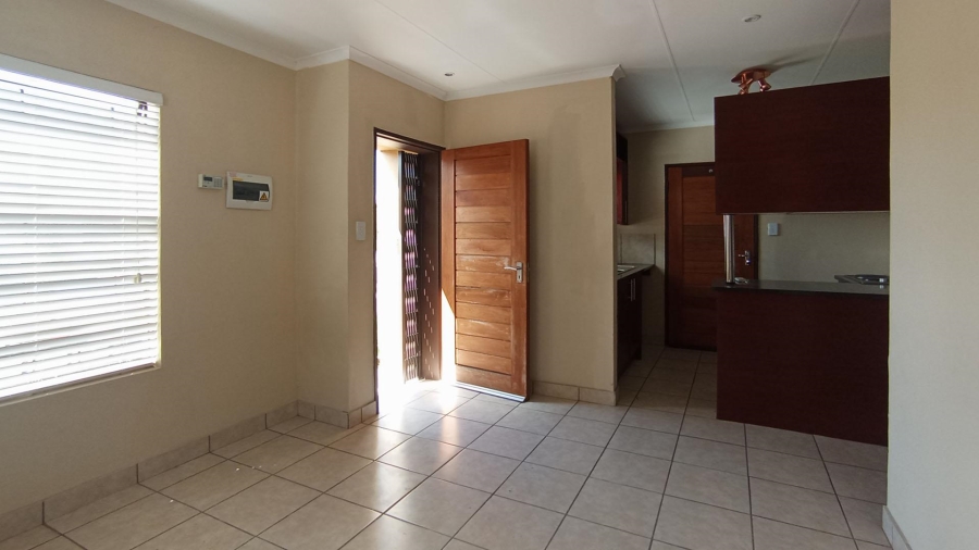 3 Bedroom Property for Sale in Kosmosdal Gauteng