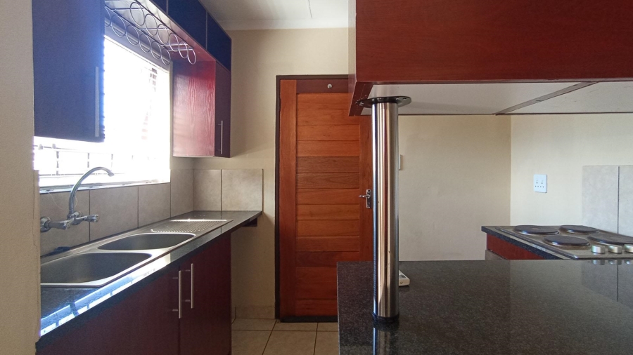 3 Bedroom Property for Sale in Kosmosdal Gauteng
