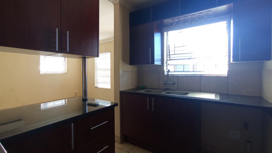 3 Bedroom Property for Sale in Kosmosdal Gauteng
