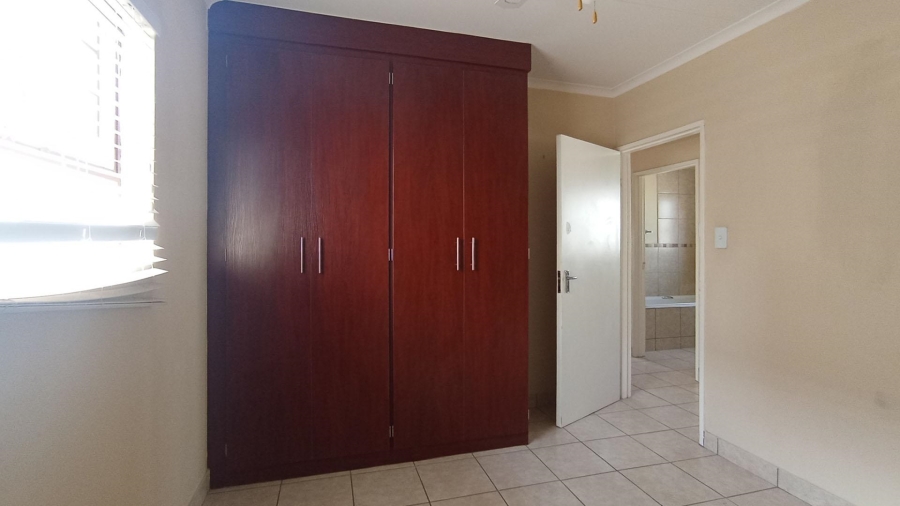 3 Bedroom Property for Sale in Kosmosdal Gauteng