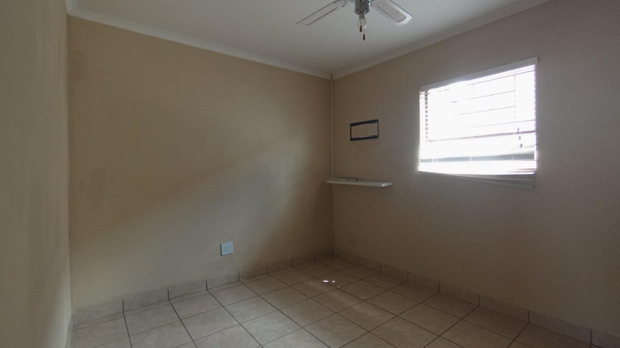 3 Bedroom Property for Sale in Kosmosdal Gauteng