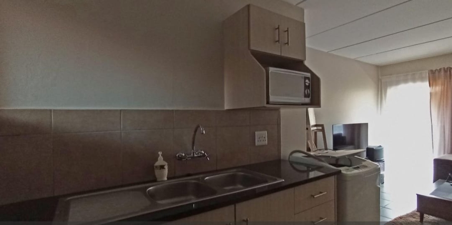 2 Bedroom Property for Sale in Erand Gardens Gauteng