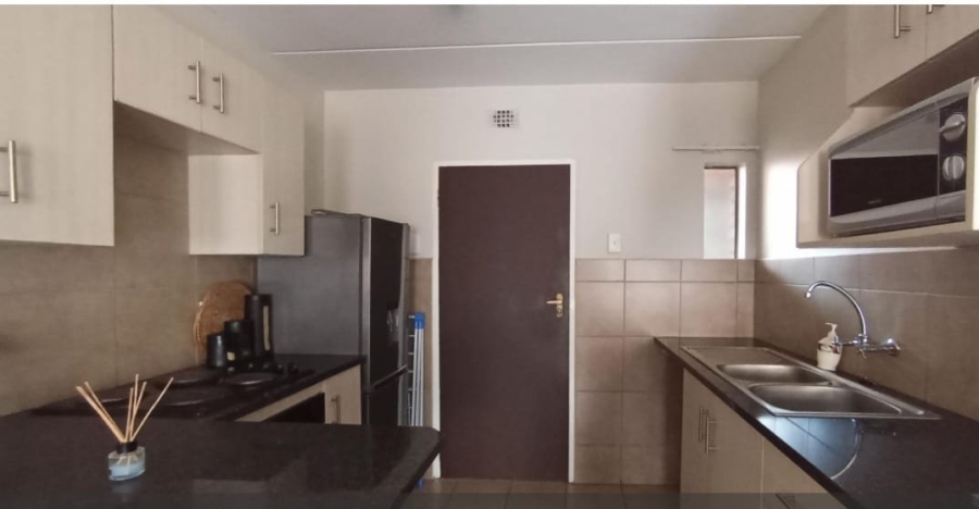 2 Bedroom Property for Sale in Erand Gardens Gauteng
